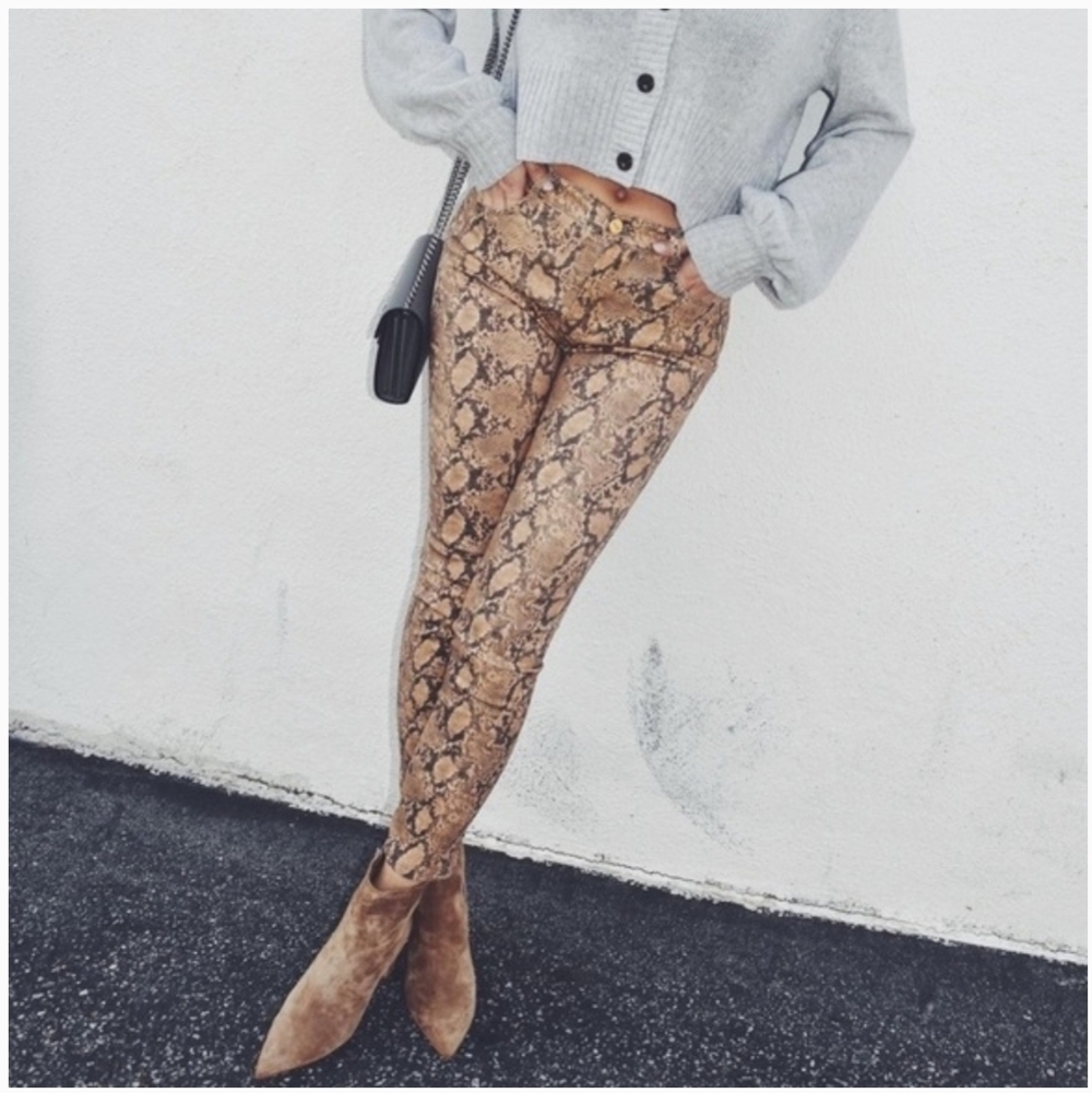 Frame Le High Skinny Crop Coated Python Jeans